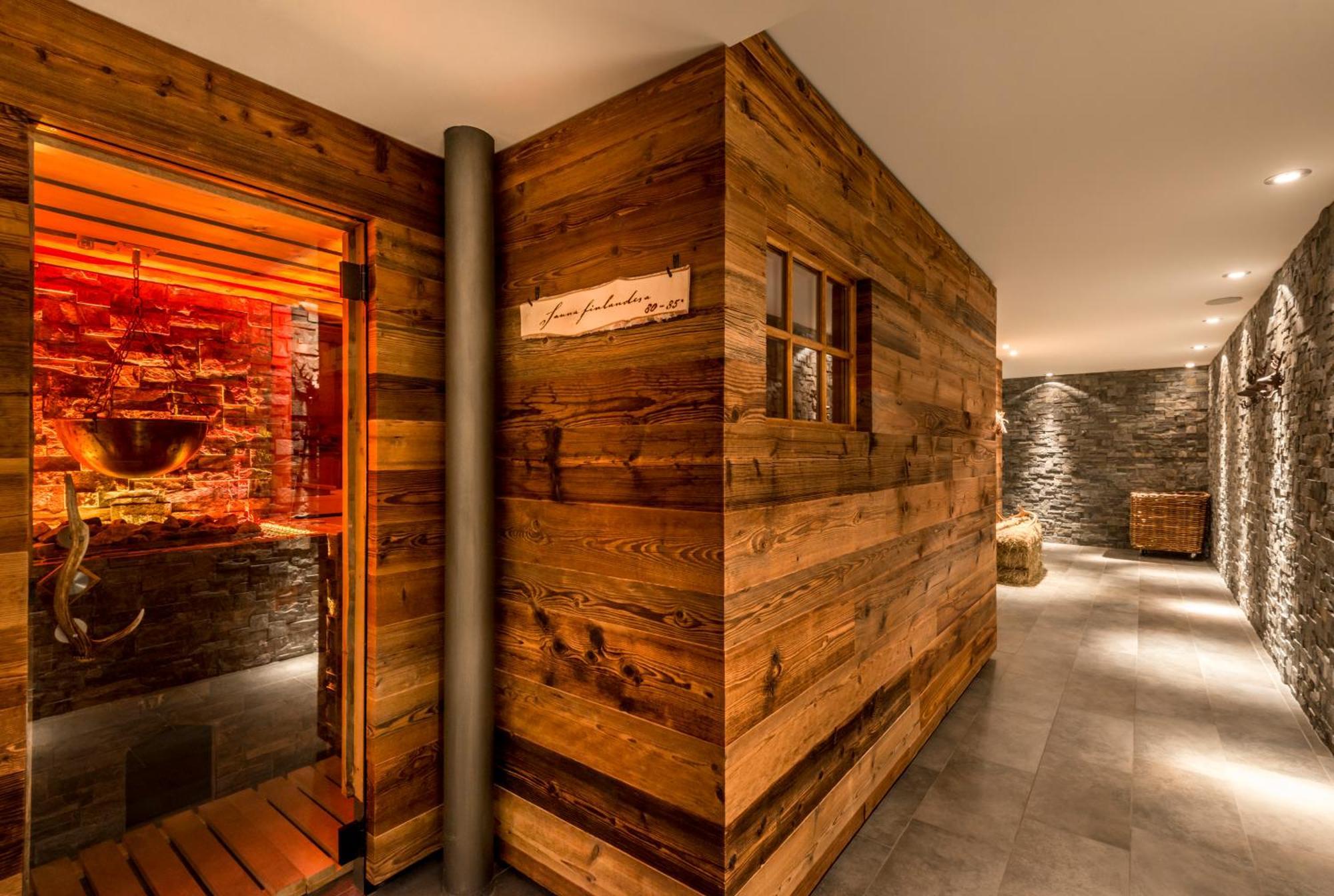 La Val Hotel & Spa Breil/Brigels Exterior photo